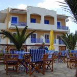 Mike's Beach Apartments & Studios 1