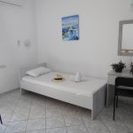 Mike's Beach Apartments & Studios 6